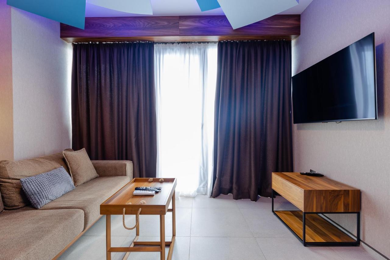 The Spot Apartments - Orbi Beach Tower バトゥーミ エクステリア 写真