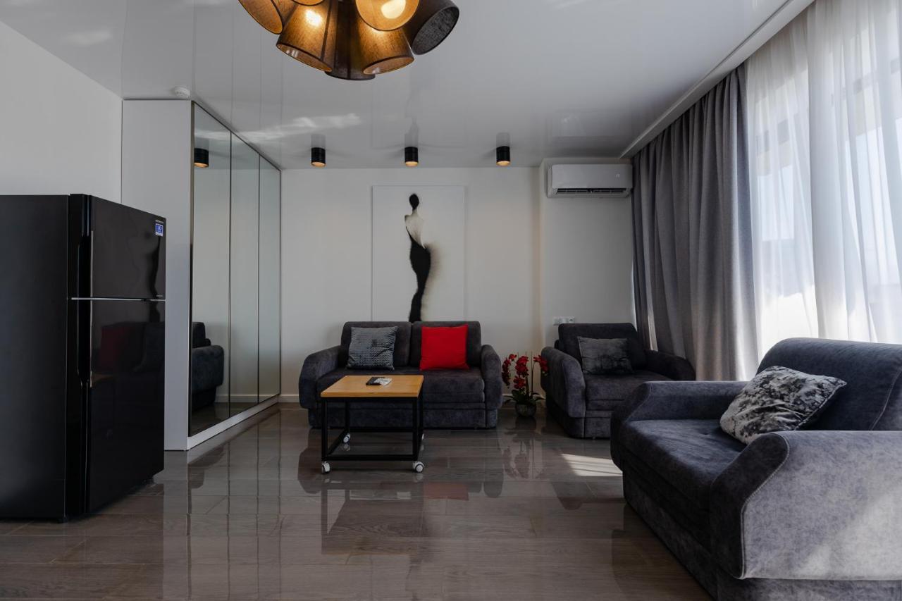 The Spot Apartments - Orbi Beach Tower バトゥーミ エクステリア 写真