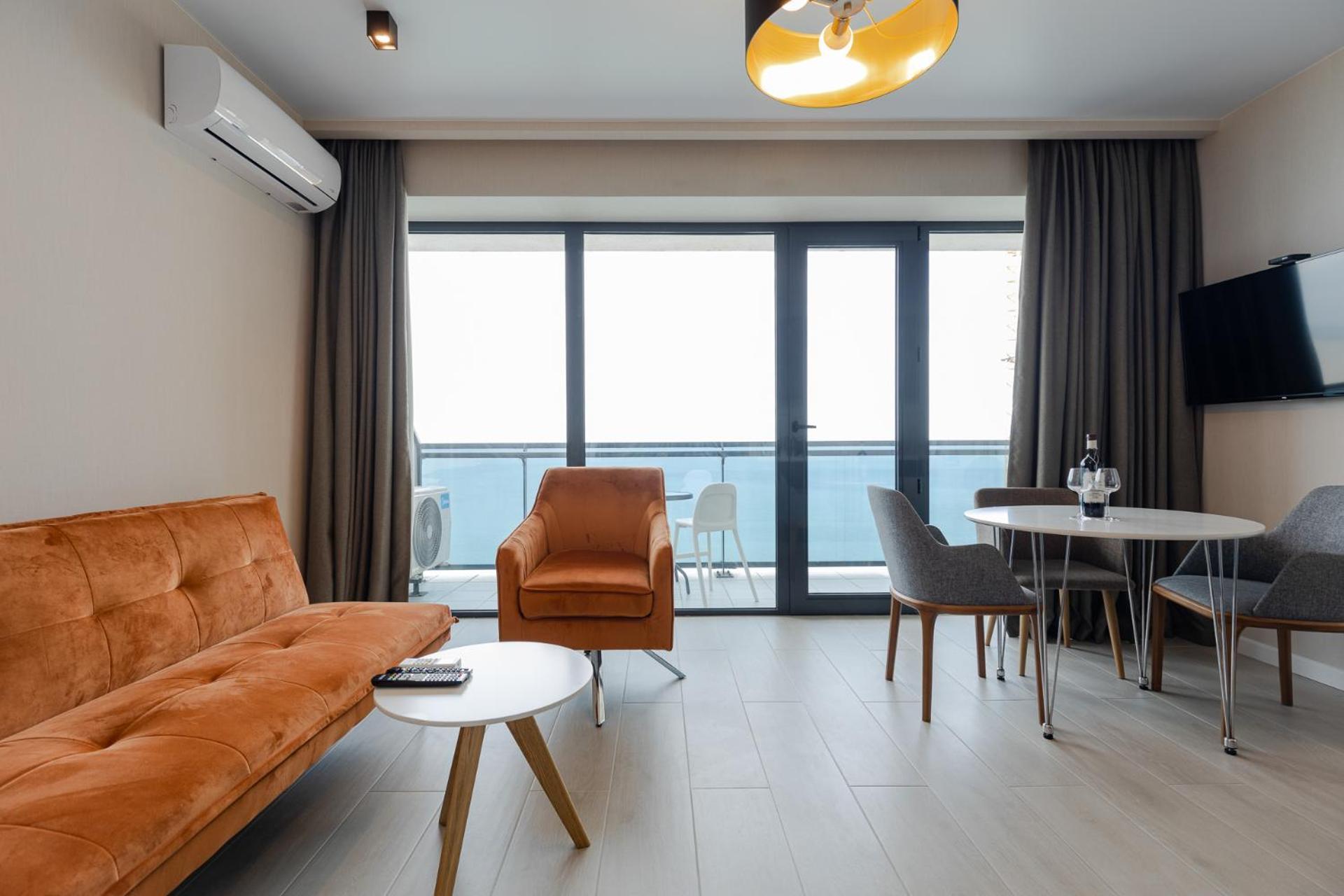 The Spot Apartments - Orbi Beach Tower バトゥーミ エクステリア 写真