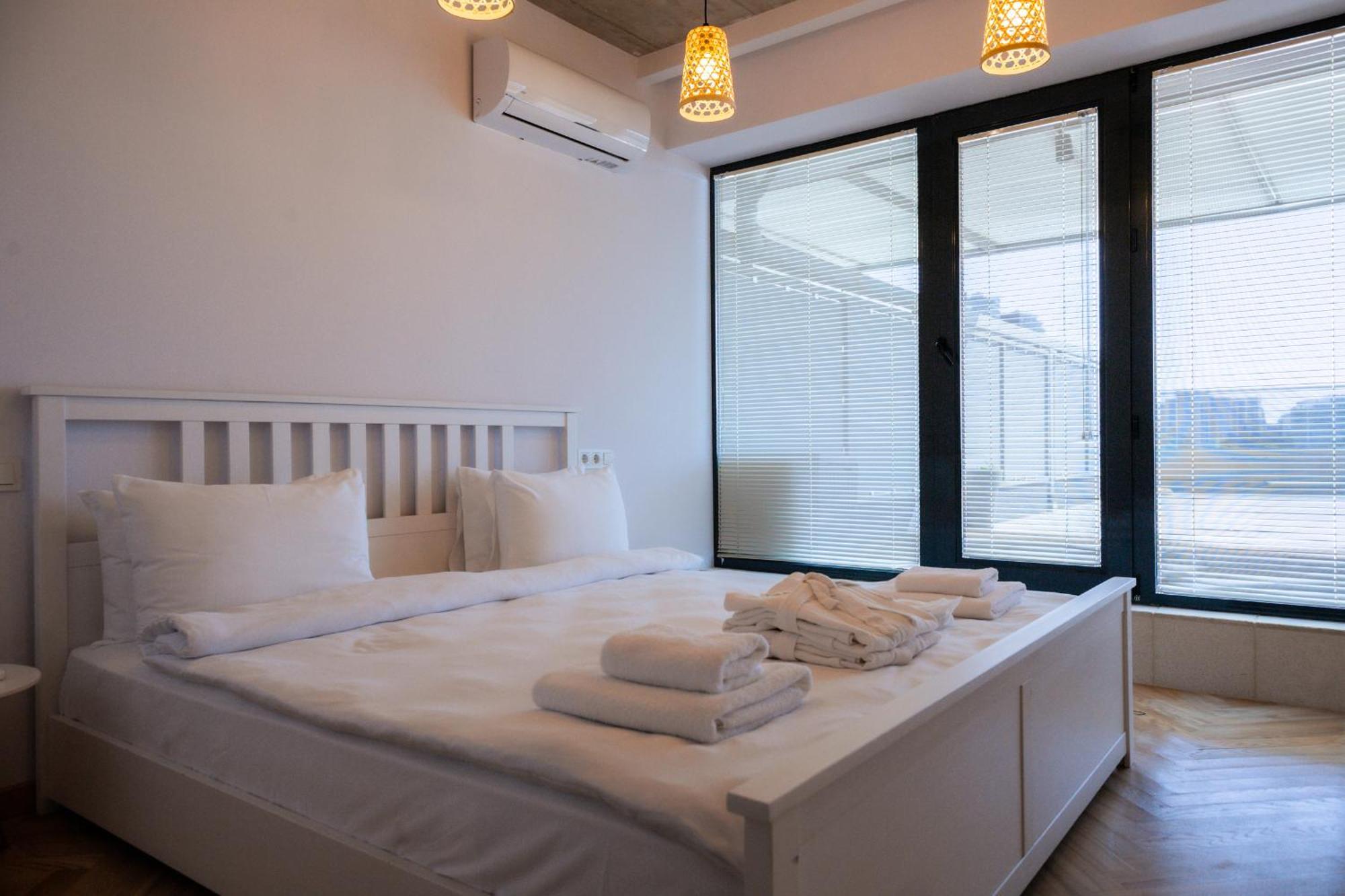 The Spot Apartments - Orbi Beach Tower バトゥーミ エクステリア 写真